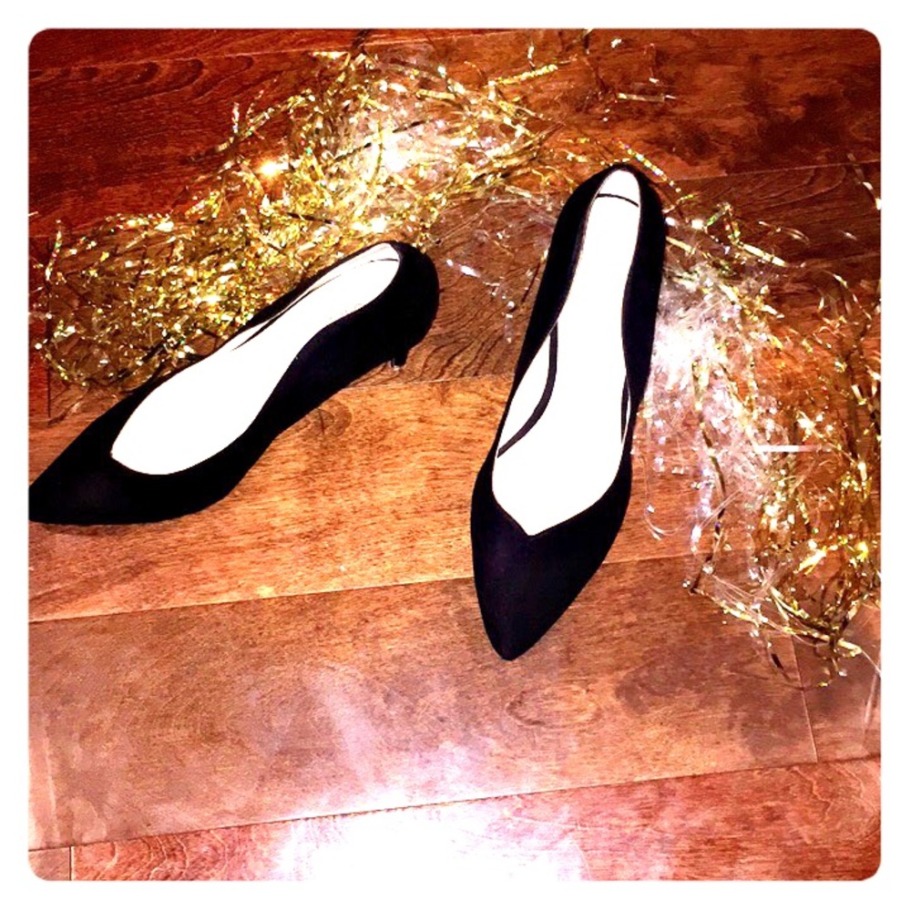 Black Pumps